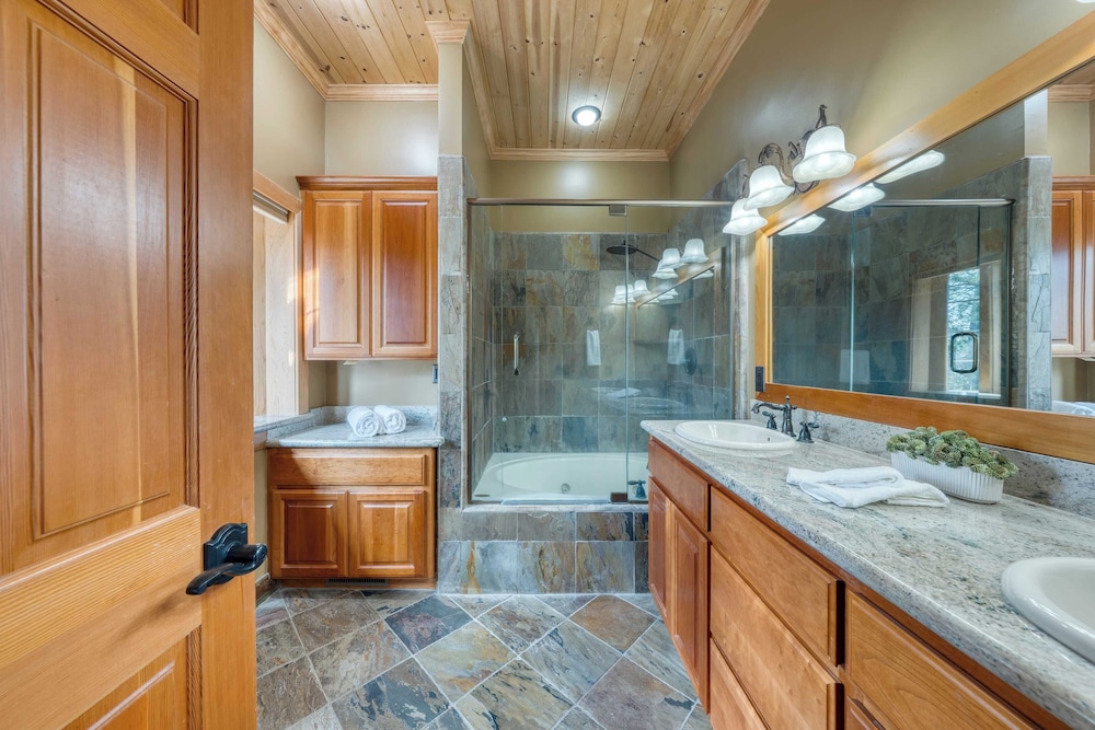 Northstar Haven Cozy-chic Retreat Near Lake Tahoe & Downtown Truckee