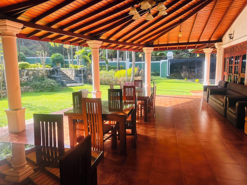 The Kings Villa