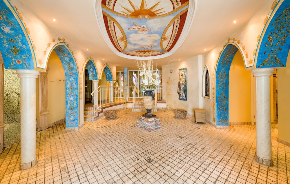 Wellnesshotel ...liebes Rot-Flüh