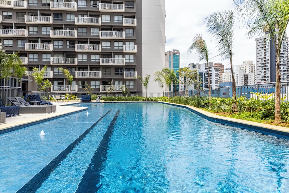 Modern with Air Conditioning and Pool