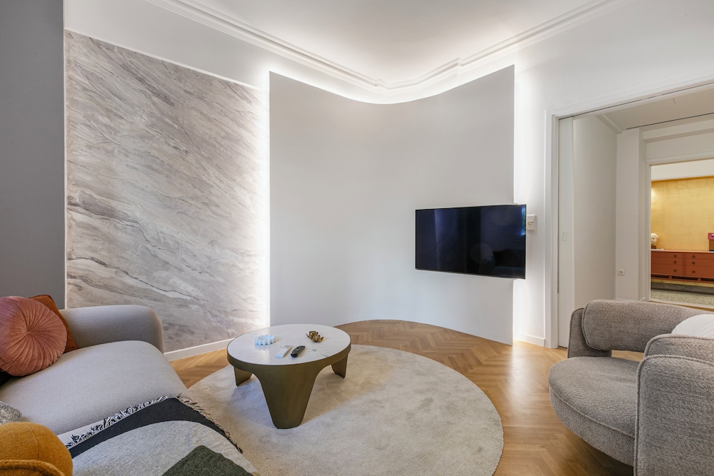 Elysia - 2-Br Apt & Balcony in Athens