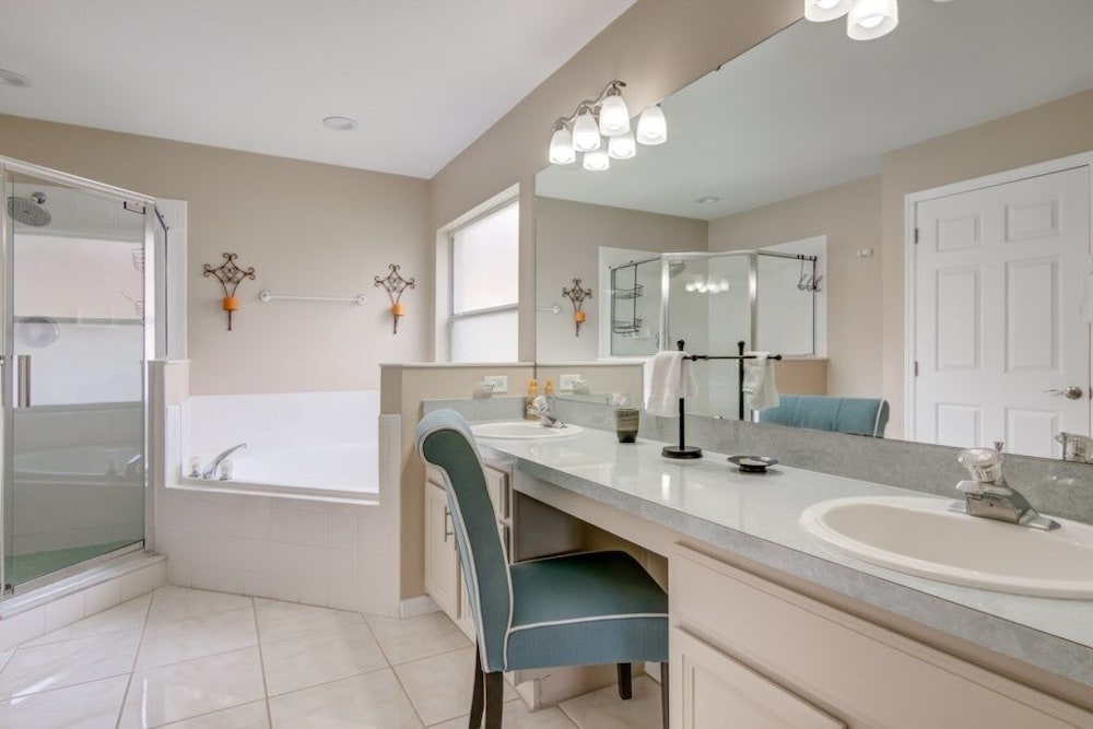 Southern Dunes Comforts Of Home! Golf Views! 4 Bedroom Home by RedAwning