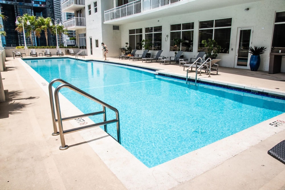Modern Brickell Condo With Ocean City Views