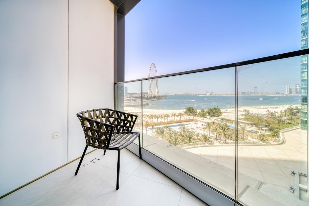 Classy Address JBR 3BR w Balcony and Beach Access
