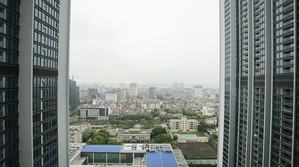 Homefromhome Metropolis Apartments