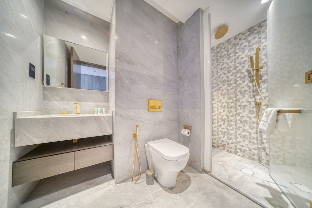 Five Palm Jumeirah Residences -Mint Stay