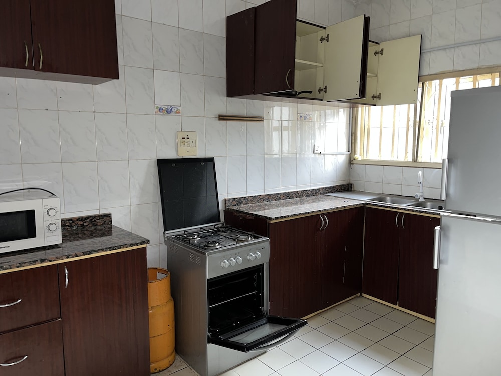 Dwell Luxury Apartments