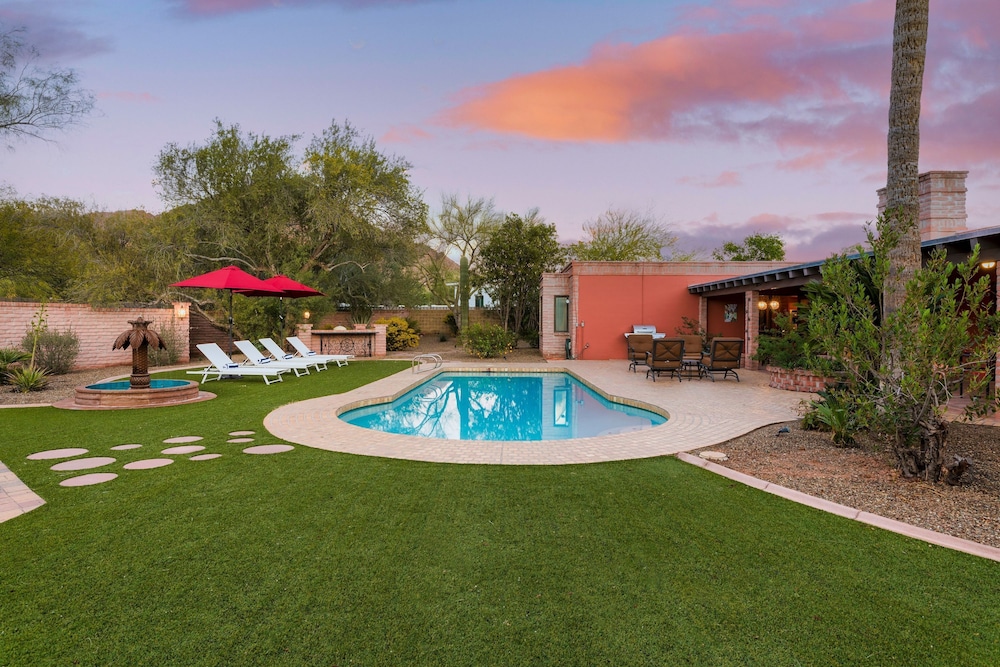 La Casona by Avantstay Gorgeous Spanish Style Oasis w Historic Charm Pool