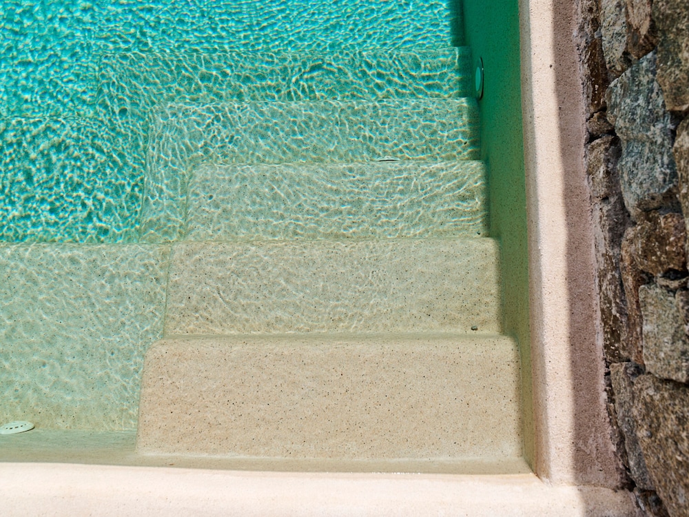 Kounoupas Complex by Mykonos Rocks