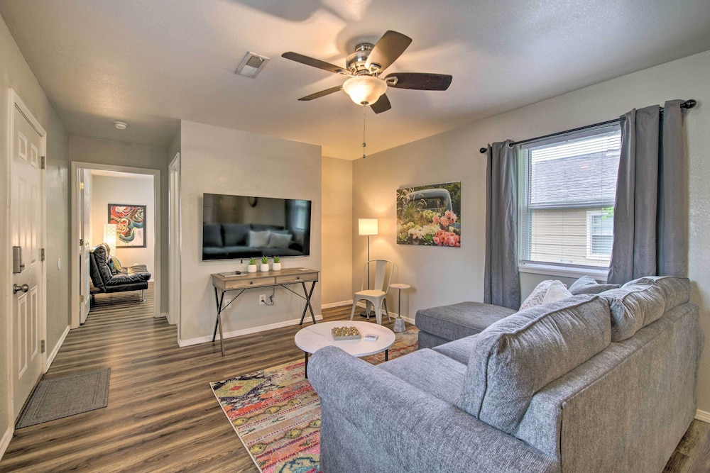 Pet-friendly West Plains Home Near Downtown!
