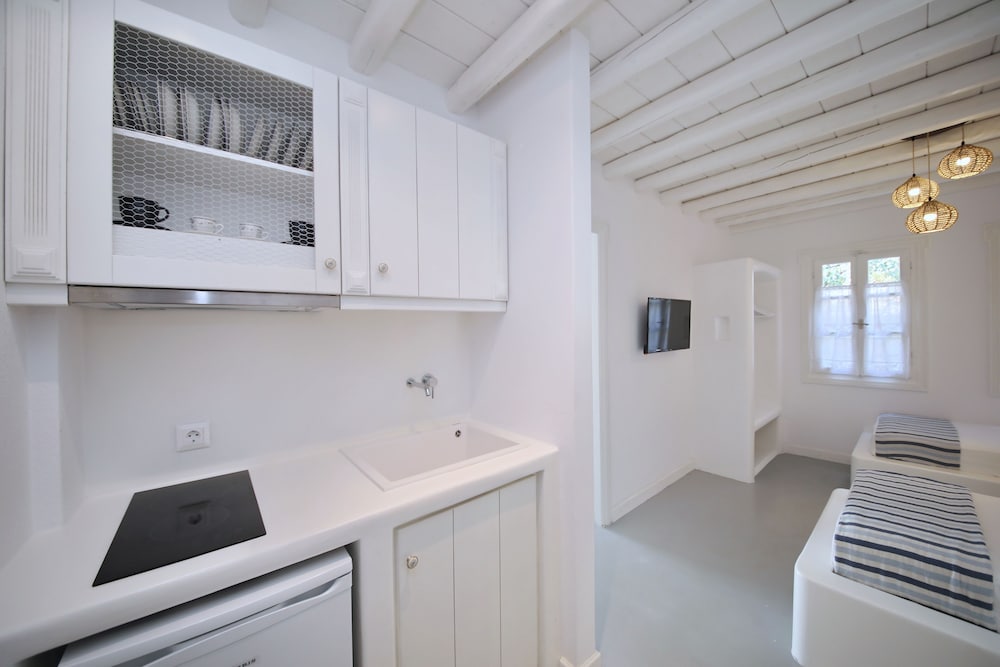 Evlalia Studios & Villas
