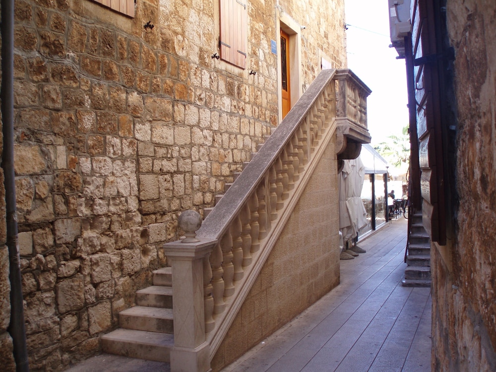 Photo 30