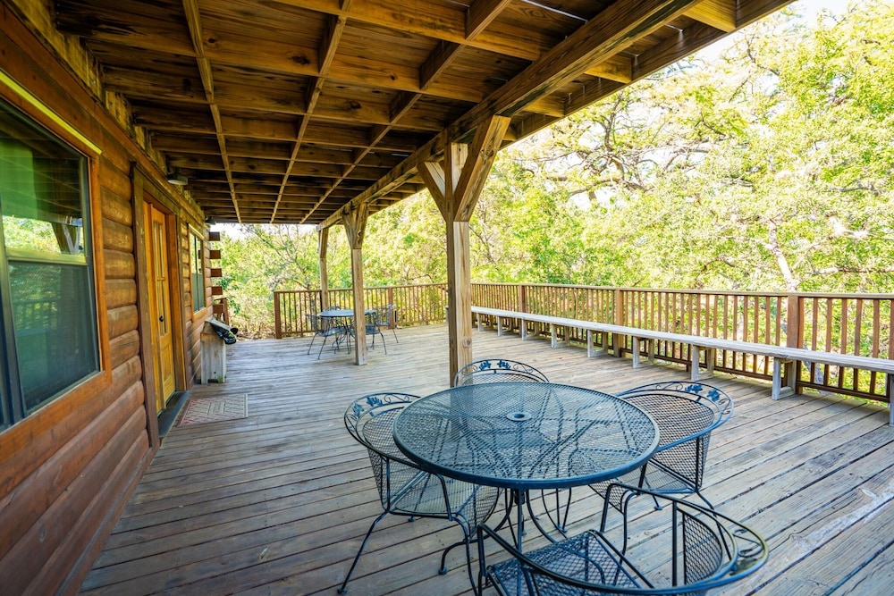 Frio Rivers Edge In The Heart Of Hill Country 3 Bedroom Cabin