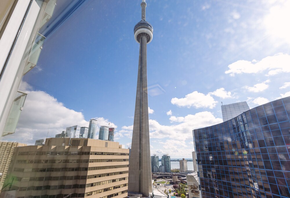 QuickStay - Gorgeous 2-Bedroom in the Heart of Downtown