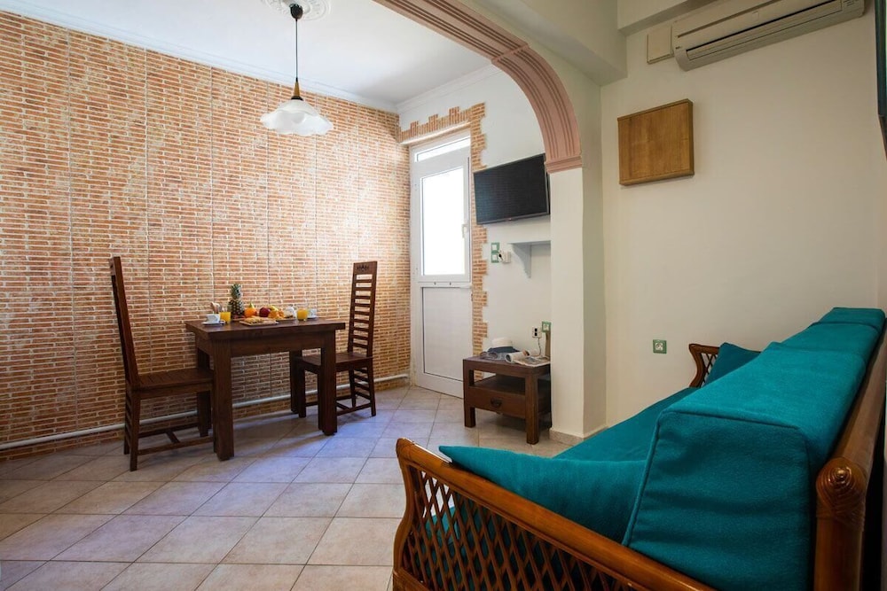 Kastro Apartments