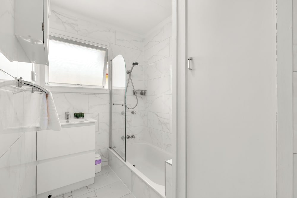 Kozyguru | Carindale | 3 Bedroom Cosy House