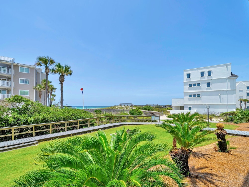 Beachside Villas 613