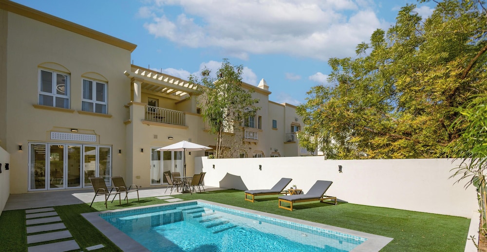 LUX The Serene Springs Villa 2