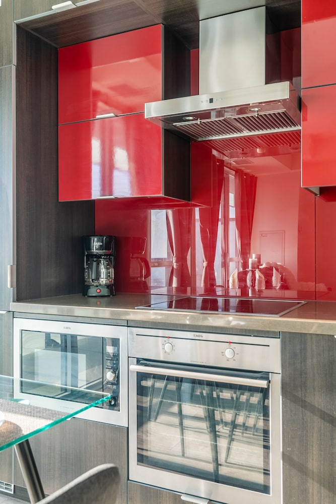 Premium Suites Apartments - Toronto photo 5