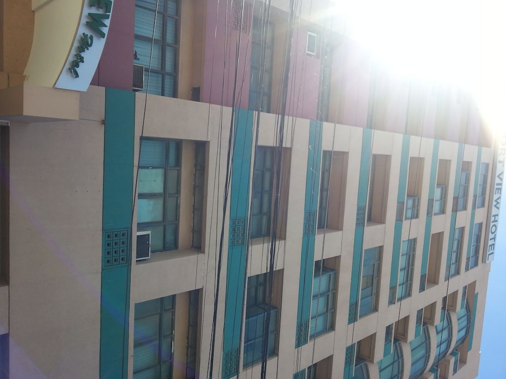 Crown Port View Hotel
