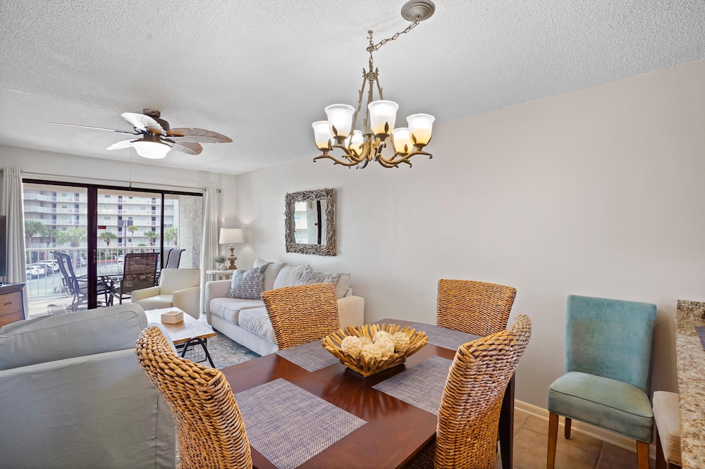 Seaside Beach & Racquet 2303