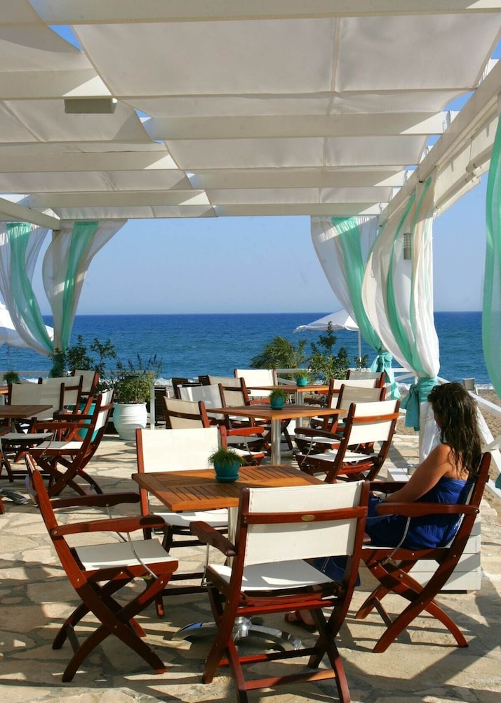 Theseus Village 2 Bed Apartment With Enviable Position On Communal Pool