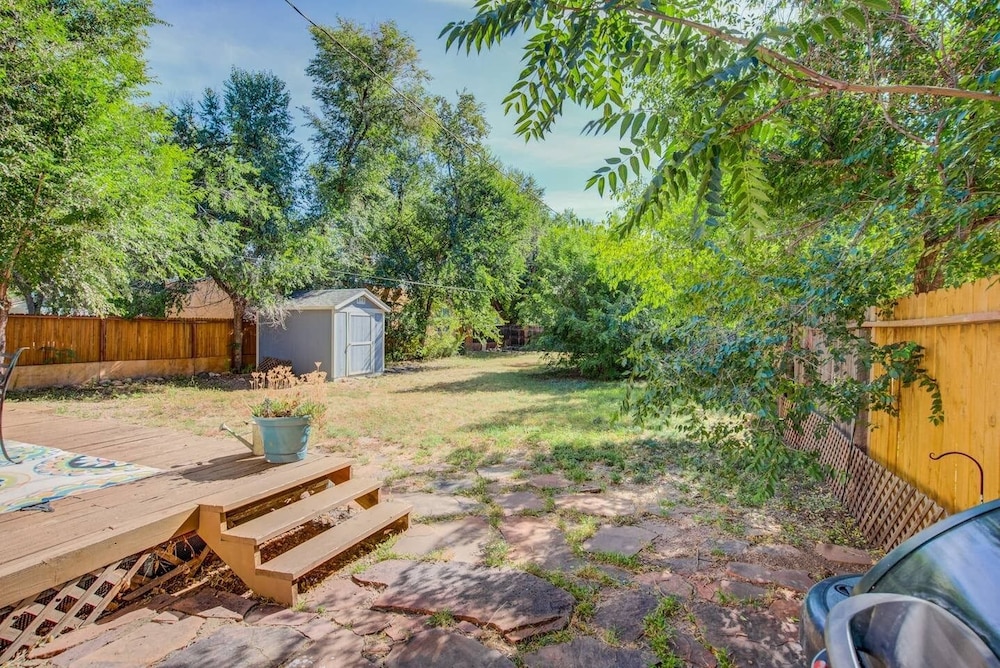 Downtown Practical & Pet-friendly Easy & Sensible view 5