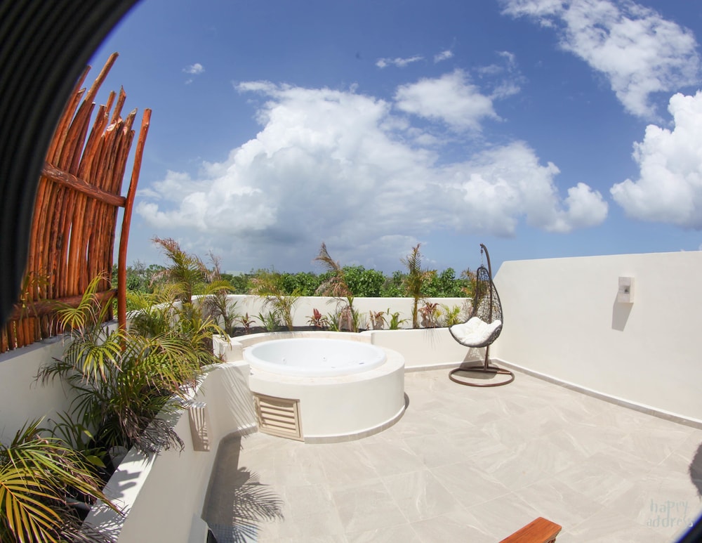 Cancun Vacations - Villa Puerta Zama 2 BR with big terrace in Tulum by Happy Address - Property Image 14