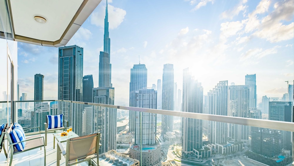 LUX Paramount Burj View Business Bay