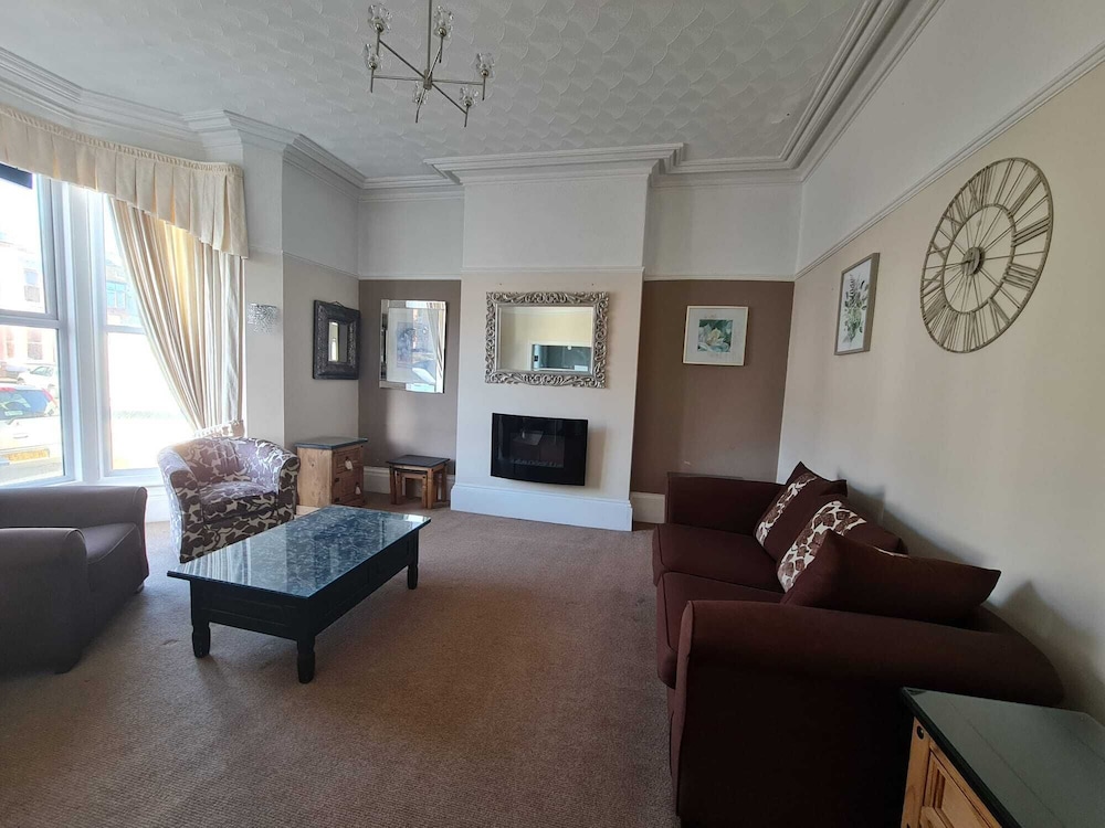Clifton Villa Hotel