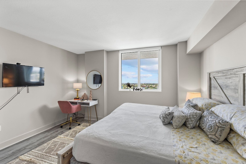 2Br2Ba Next To Jackson Memorial Hospital