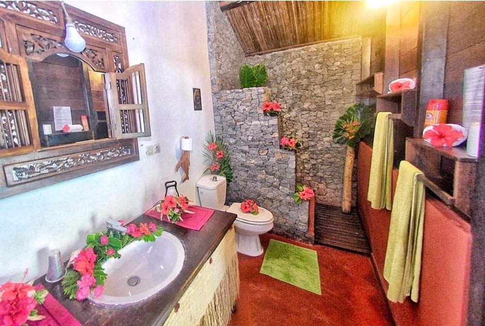 Ravoraha Ecolodge