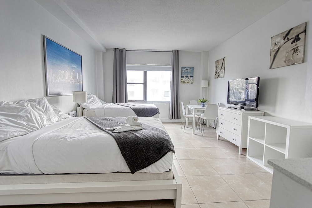 Private Apartments at the Casablanca