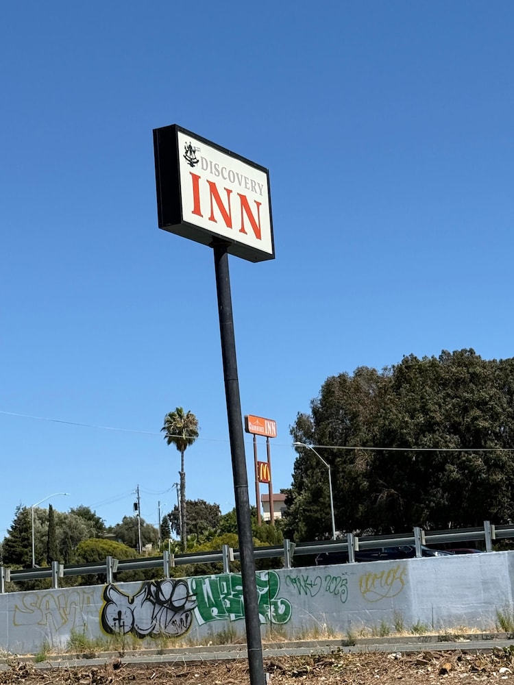 Discovery Inn Near Six Flags Vallejo Napa Valley CA