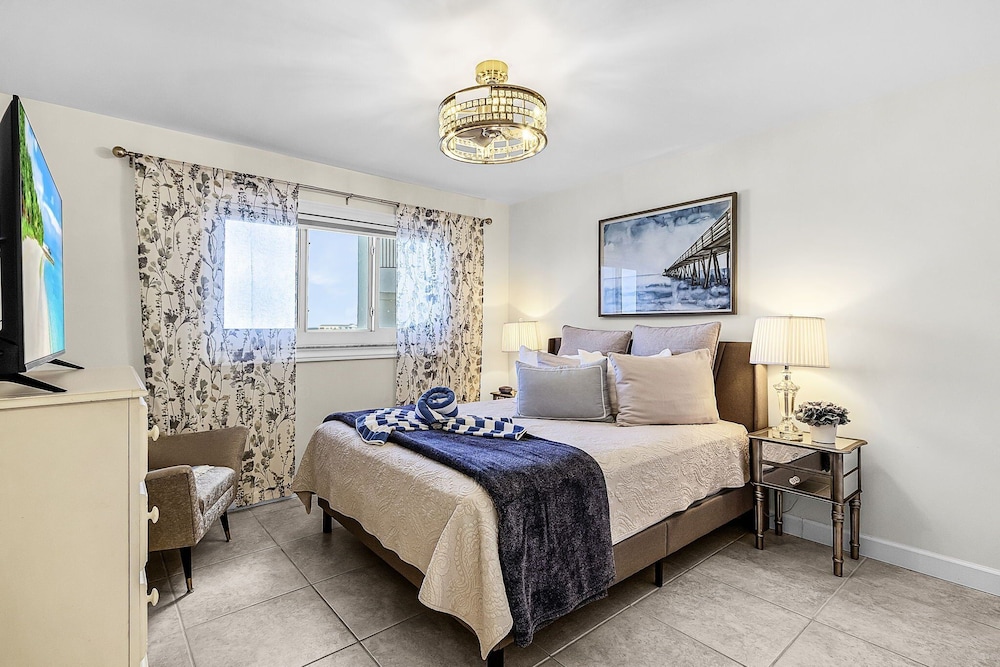 1511 Seas The Day: Batiki West Unit #504 2 Bedroom Condo