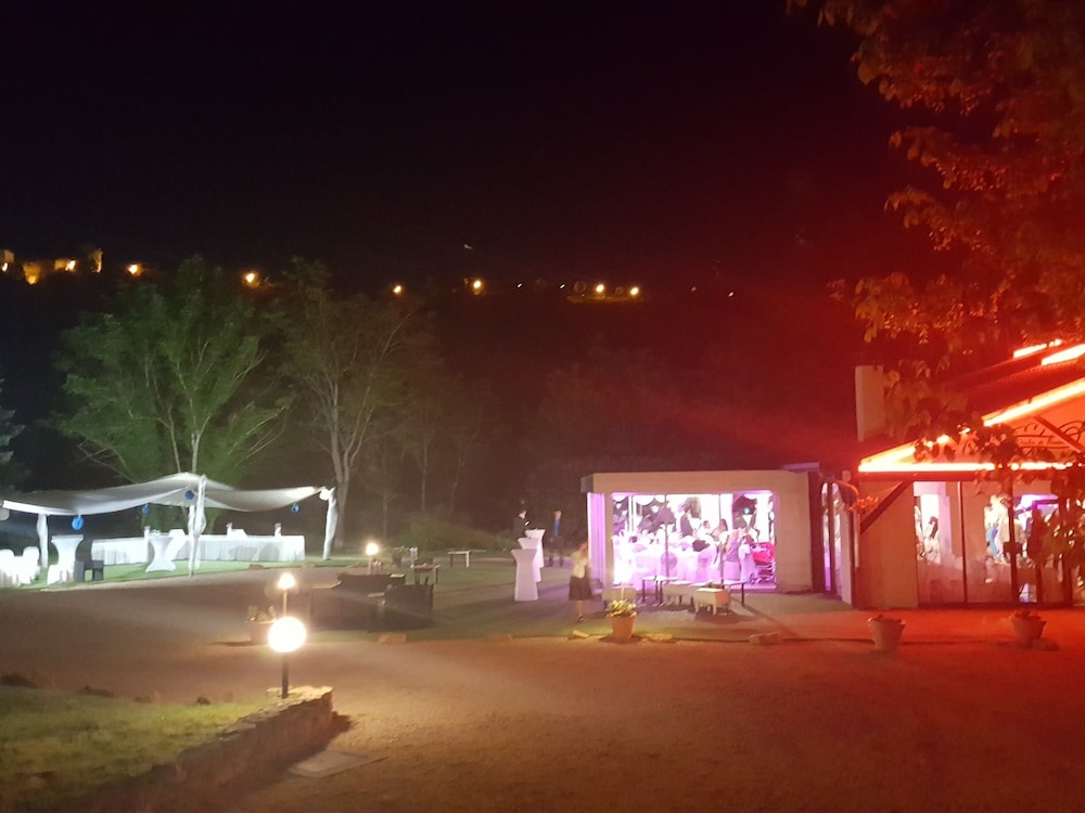 meeting & event spaces