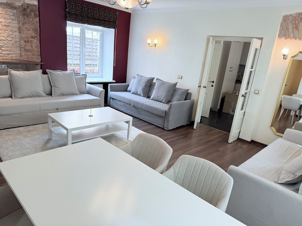 Pilies8 Luxury Vilnius Apartment
