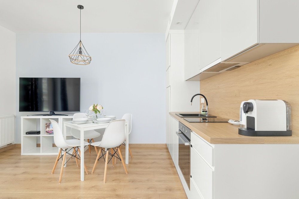 Cozy Apartment for 4 by Renters view 5