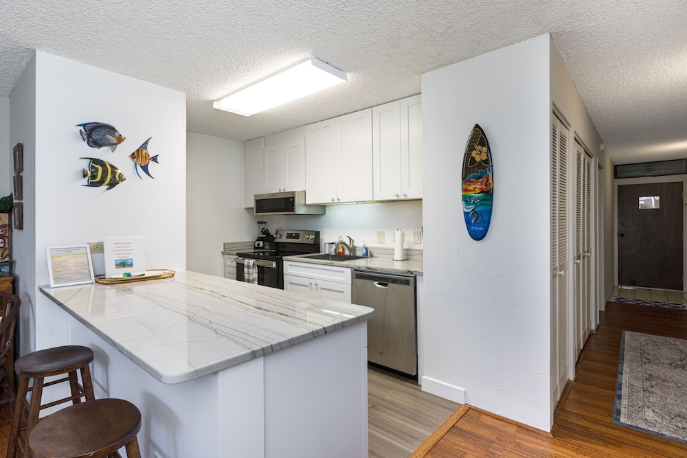 Kalanikai 110 1 Bedroom Condo