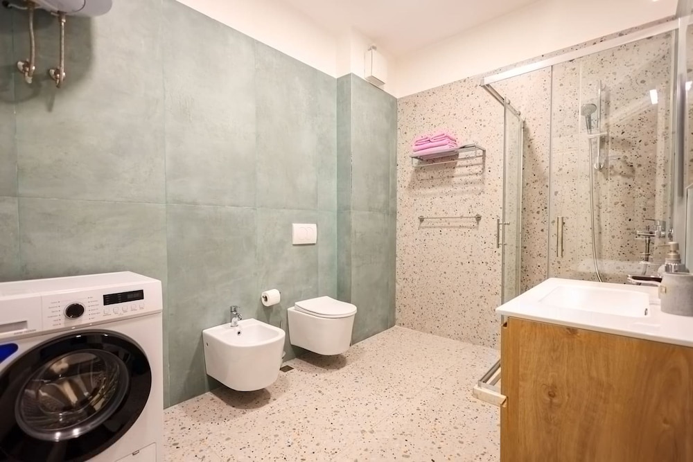 Grandstay Urban Three