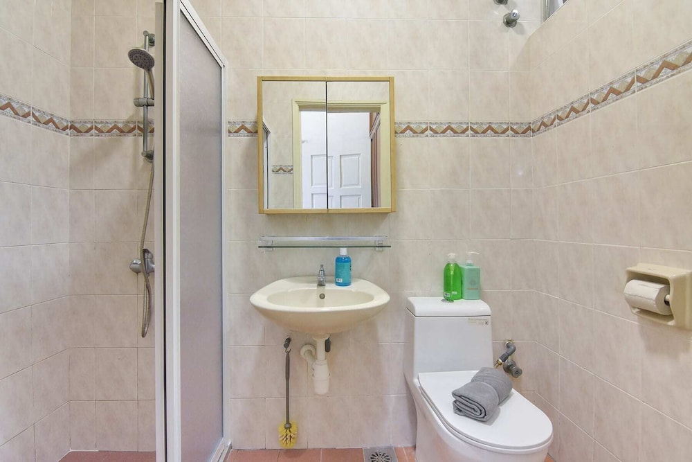 A Spacious 4BR Home Nearby Kiara Hill, Mont Kiara, Pavilion Damansara Heights