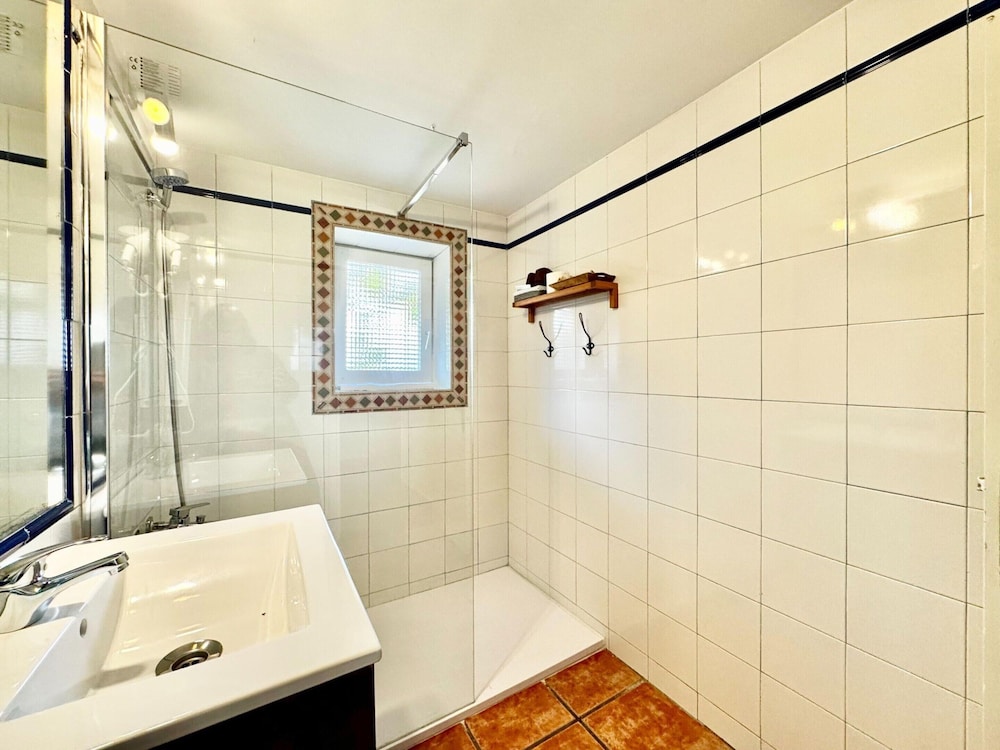Rural Apartment With Direct Access to the Pool