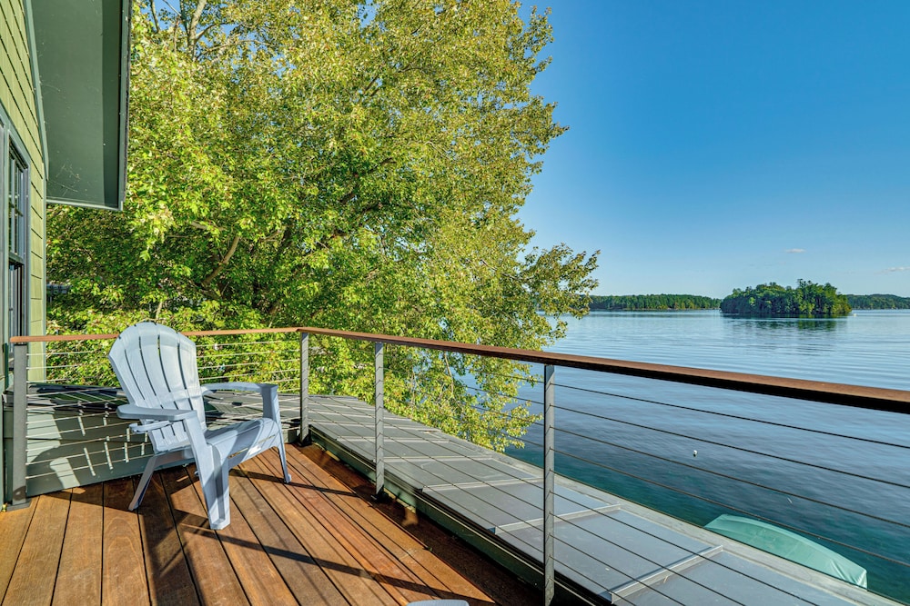 Scenic Views, Private Dock: Lake Bomoseen Retreat!