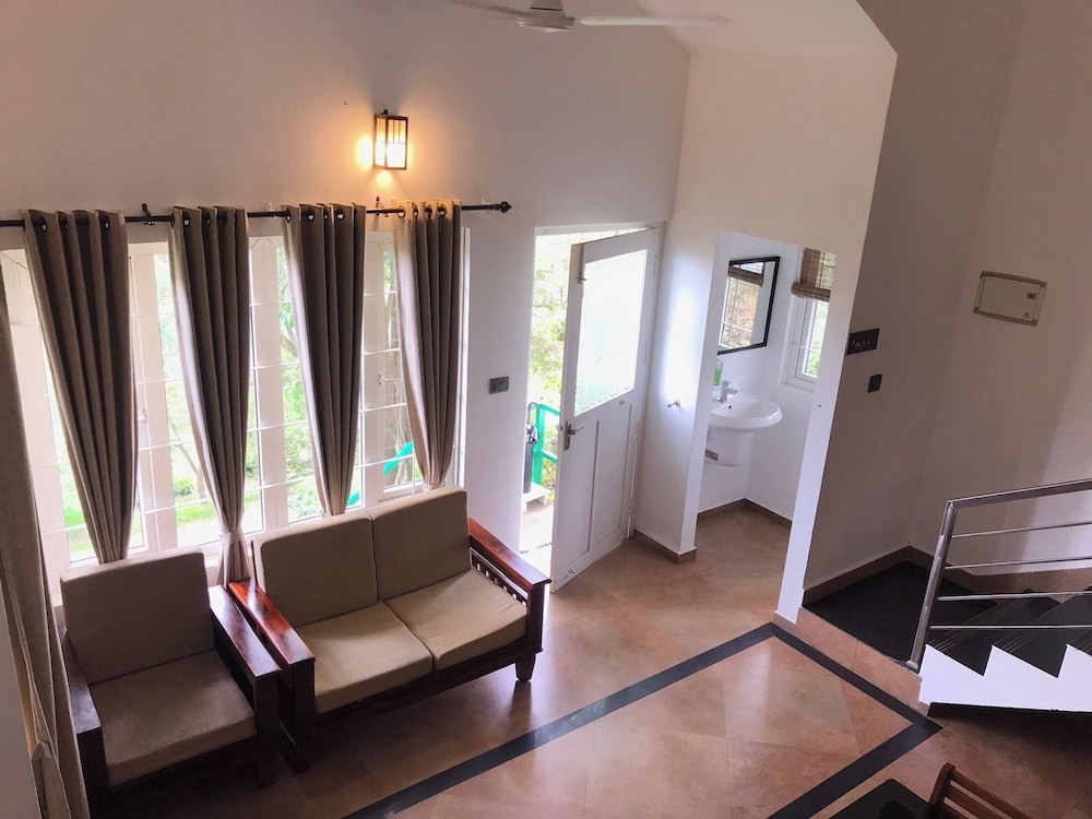 Falcon Crest Resort