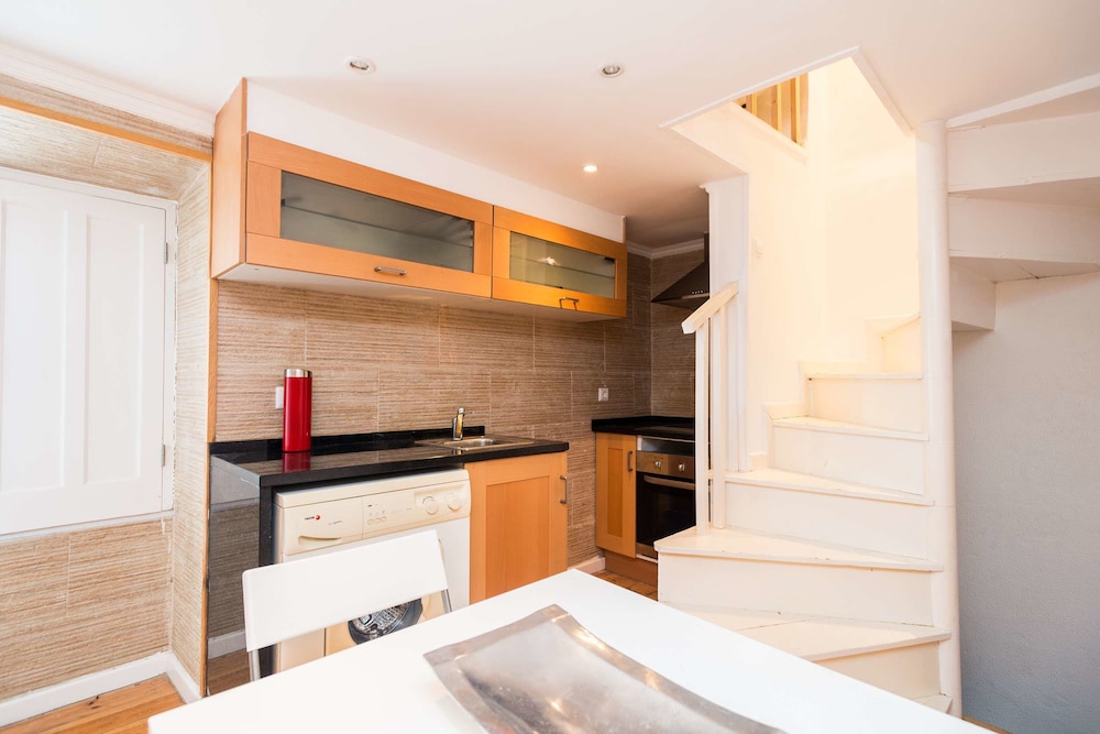 Lisbon Low Cost Apartments