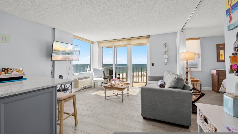 Oceanfront Views Balcony Sunsets