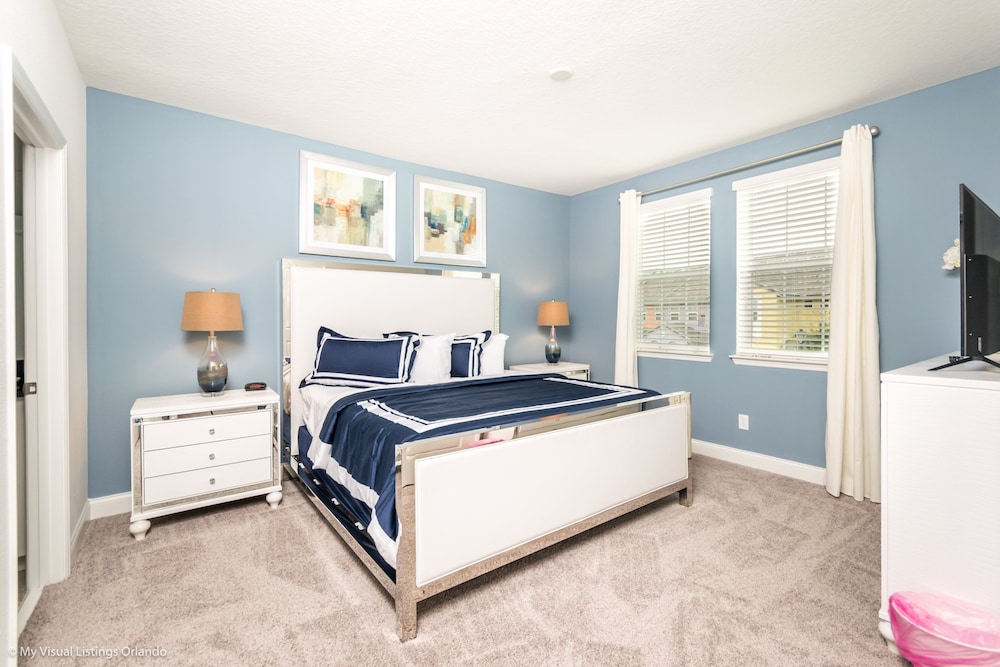 173cd Magical 4 Bedroom 4 Bathroom Town Home view 2