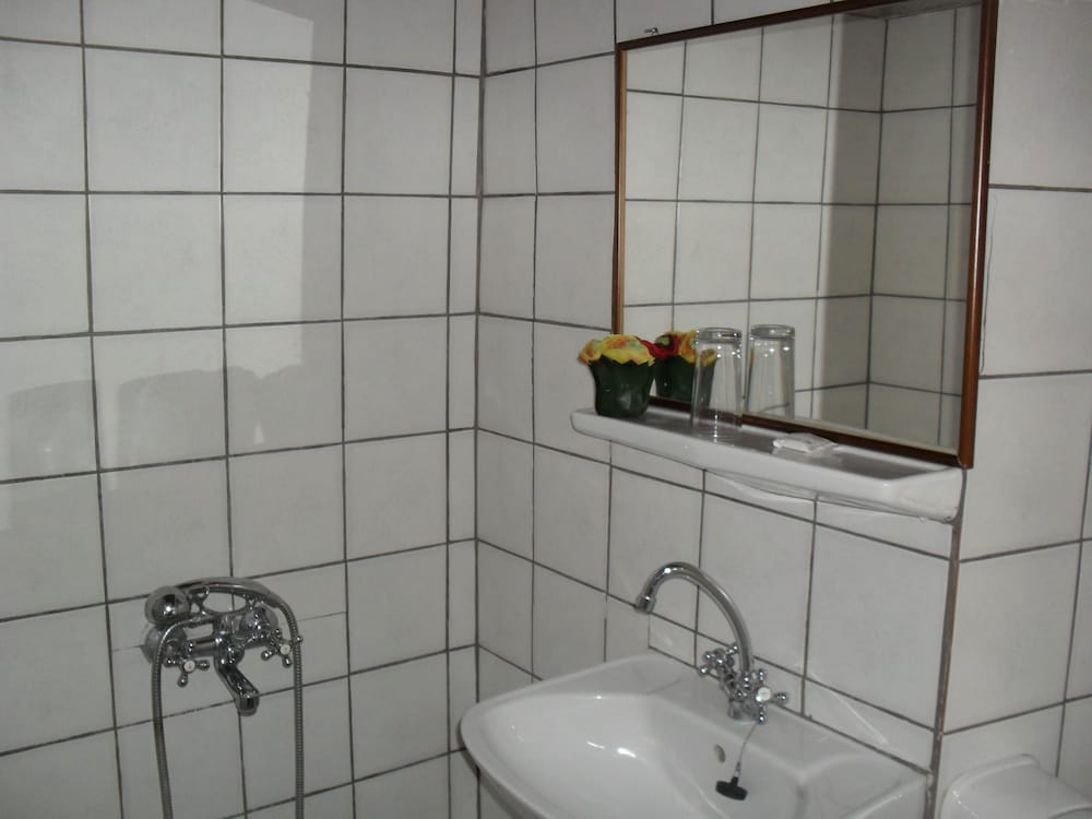 Traditional Guest Home Dimou