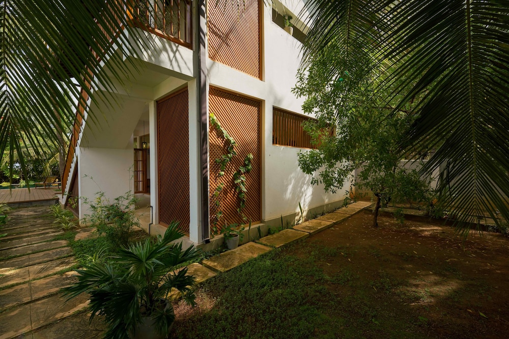 Kandakuliya Sunrise Beach Villas