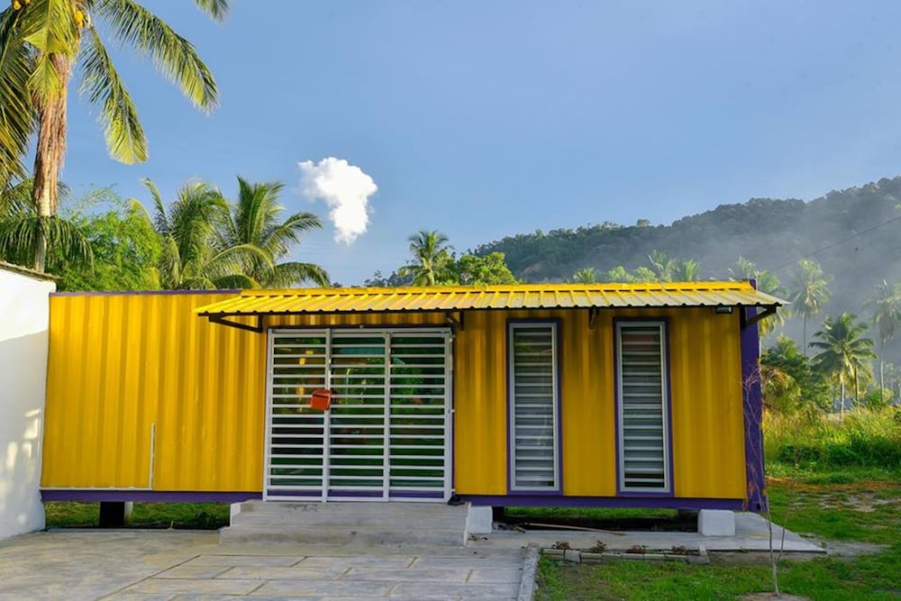 Lumut Cube Homestay Kontena photo 1